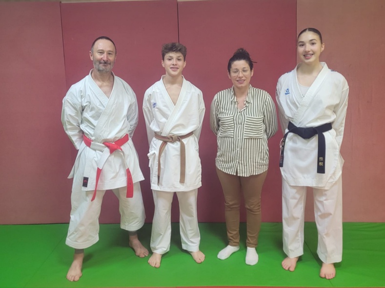 ALC KARATE : les jeunes prometteurs Lauryne et Maxence Jambart sélectionnés pour la YOUTH LEAGUE VENISE CUP ALC KARATE : les jeunes prometteurs Lauryne et Maxence Jambart sélectionnés pour la YOUTH LEAGUE VENISE CUP